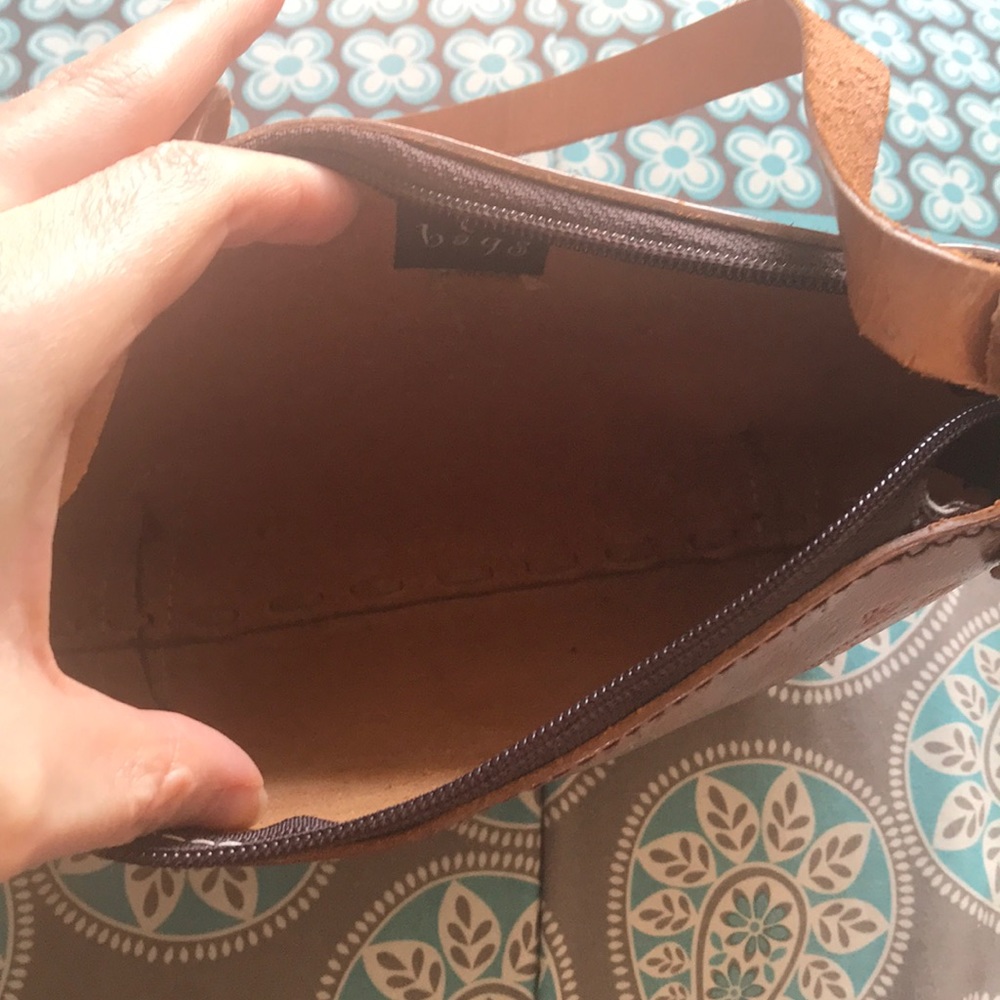 Vintage hand decorated Leather bag in GUC - Picture 4 of 8